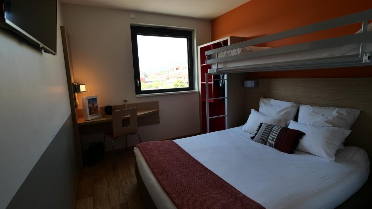 Oneloft Hotel Obernai Esterno foto